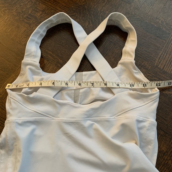 Lululemon White Criss Cross Straps Tank Top. Size 4 - Picture 9 of 10